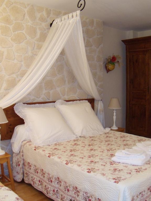 Maison D'Hotes Las Baillargues De Haut Mouchan Szoba fotó